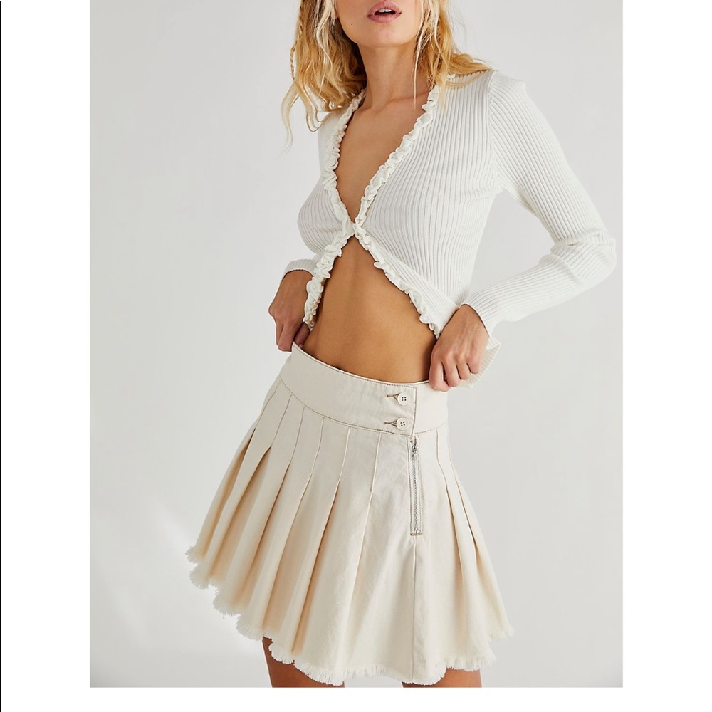 ISO Free People Private Skool Pleated Skirt Size 29!